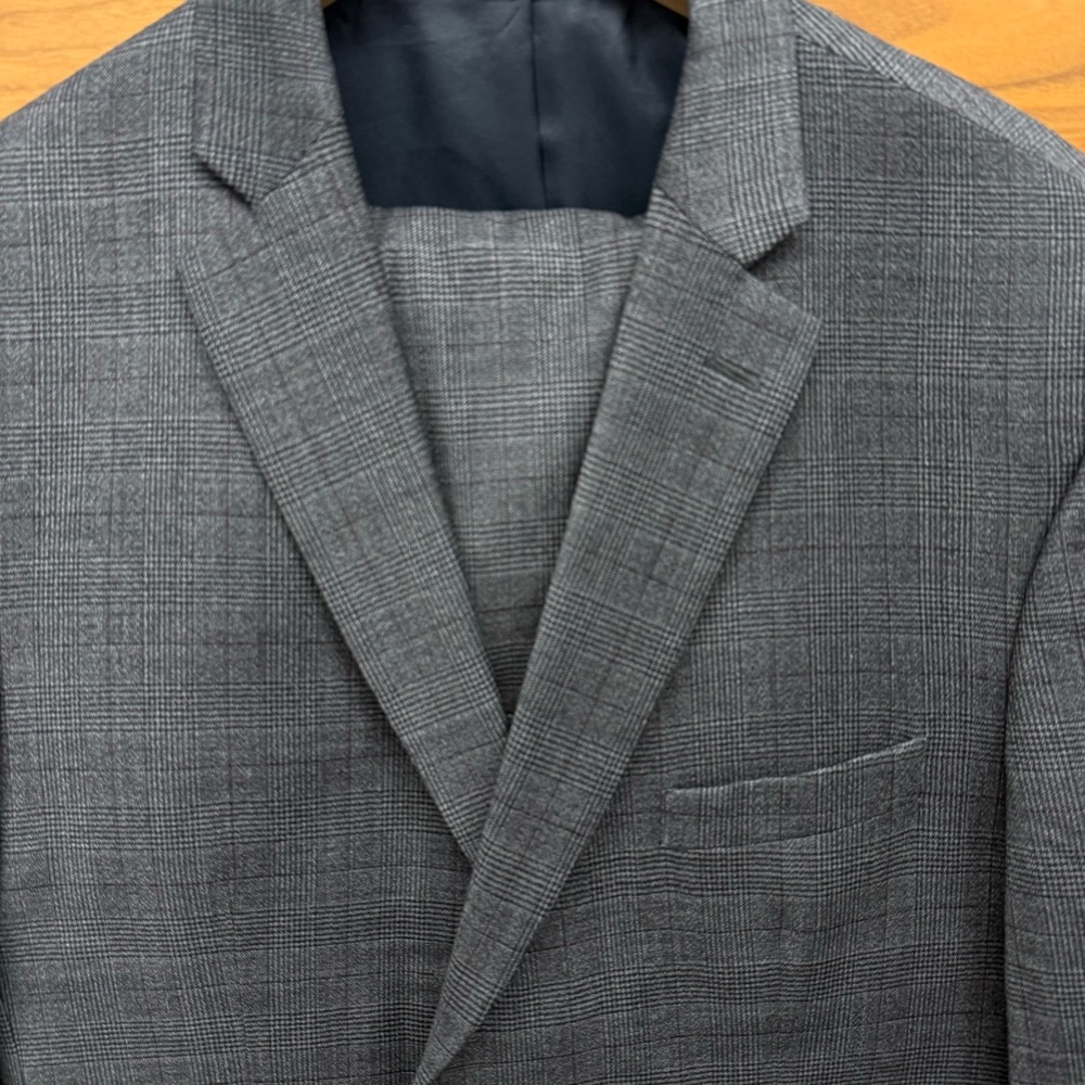 Gray Textured Suit with Notched Lapels